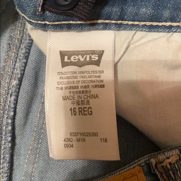 Girls size 16 Levi’s Short Shorts - Picture 6 of 6
